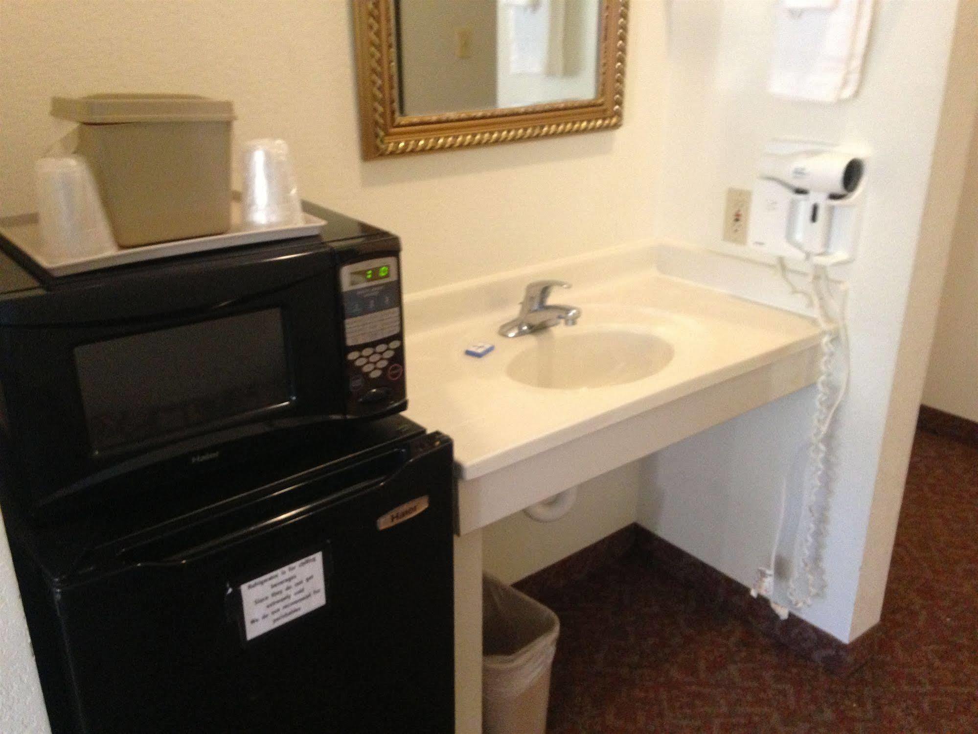 Hotel Super 8 By Wyndham Gurnee Extérieur photo